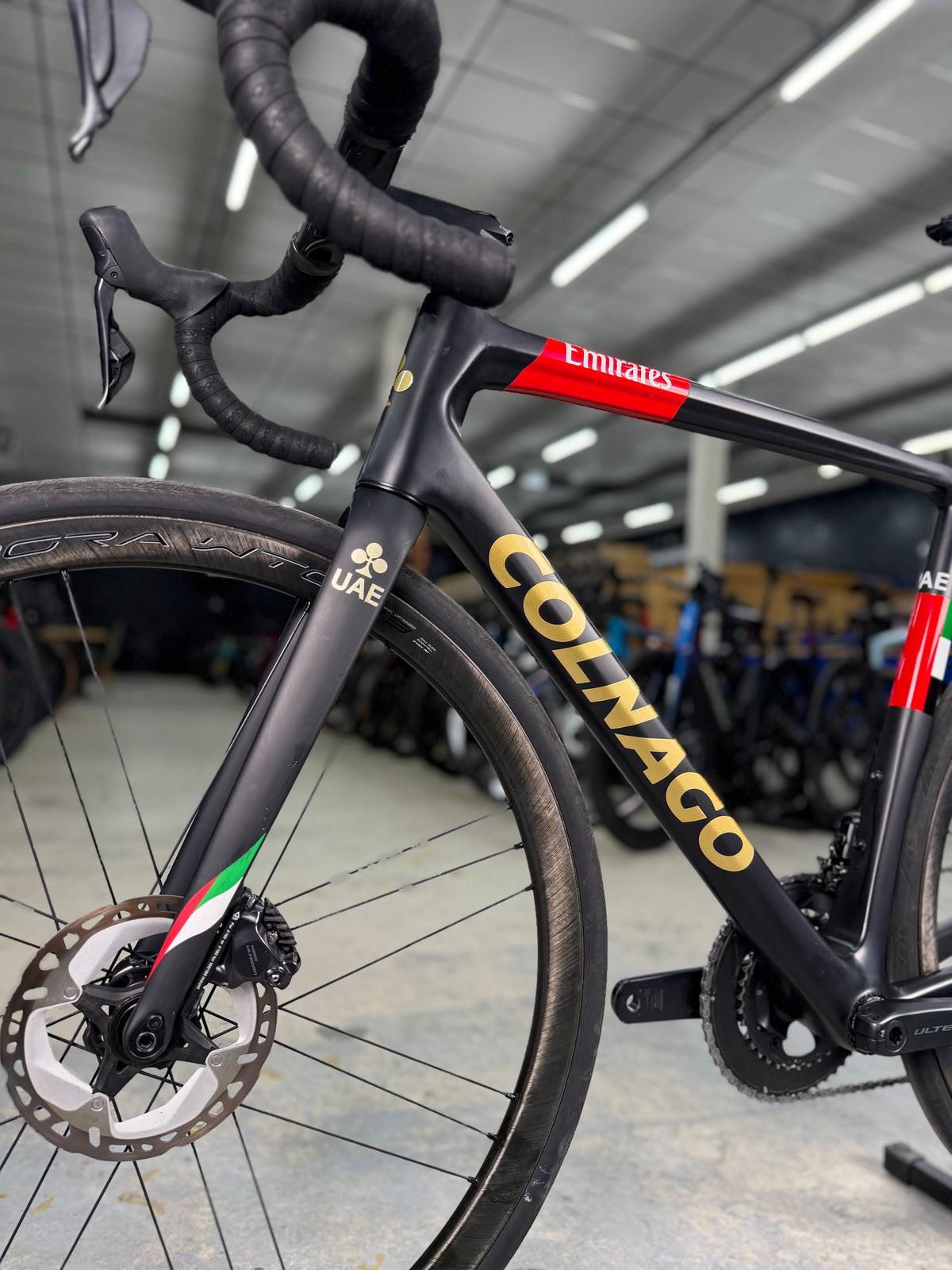 Colnago V3 Di2 UAE Team Carbon Racefiets