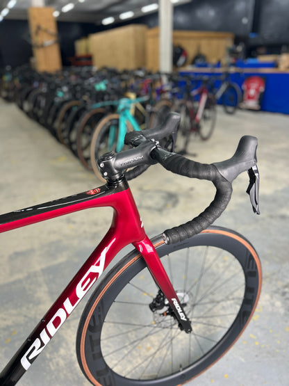 Showroom model Ridley Helium SLX Di2 Carbon Race Bike