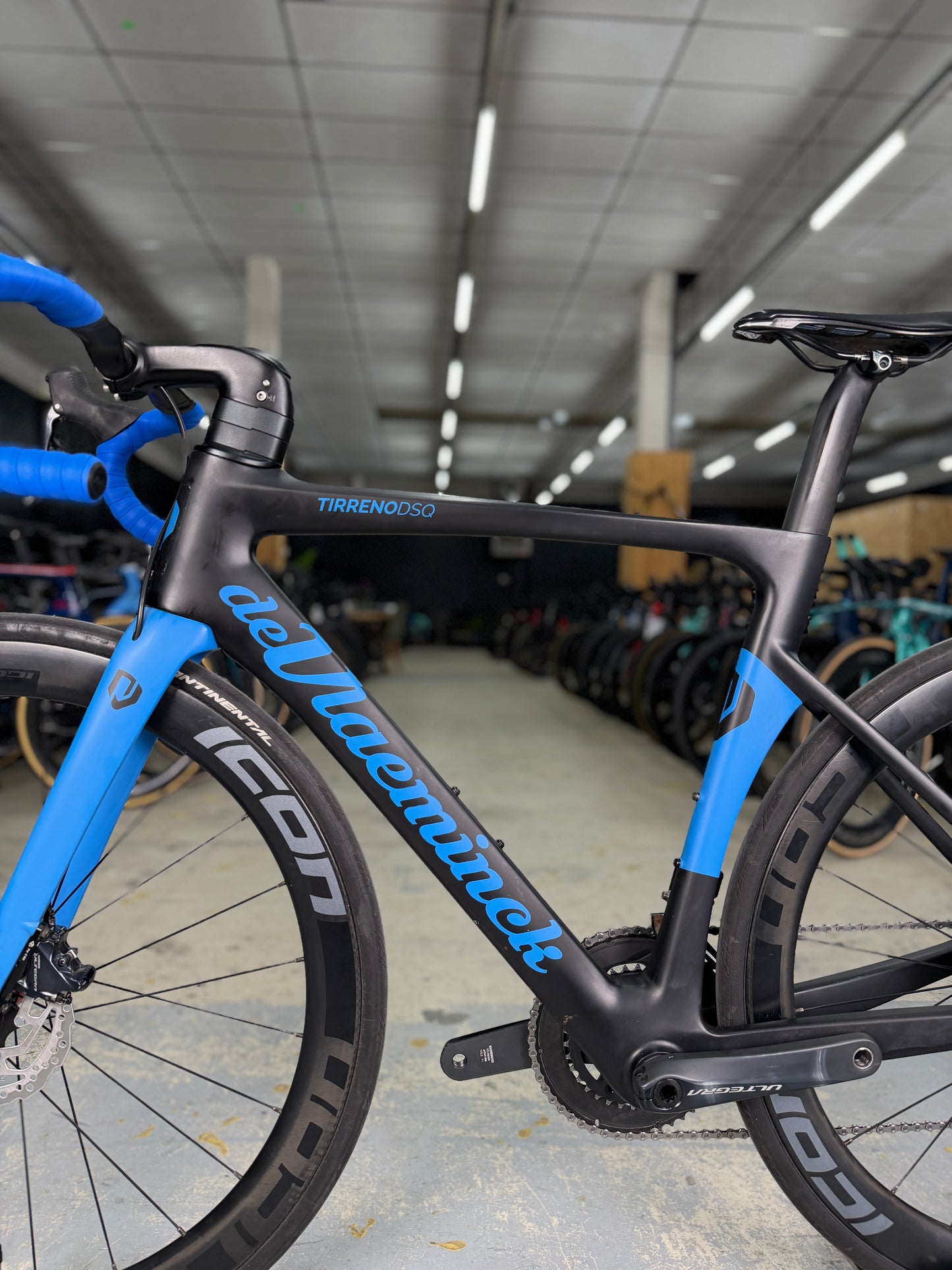 Roger de Vlaeminck Tirreno DSQ Di2 Carbon Road Bike