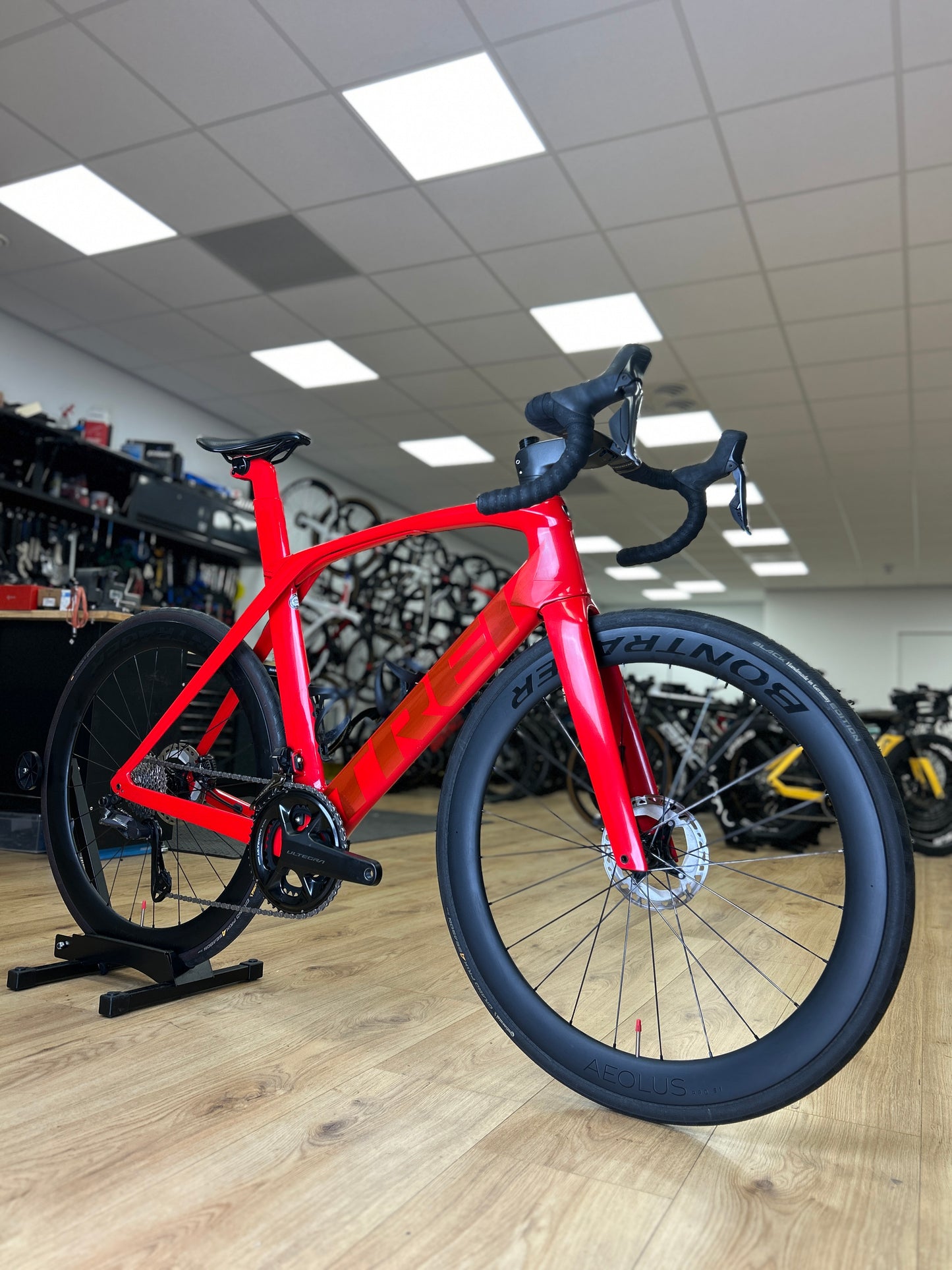 Trek Madone SL7 Di2 Carbon Road Bike