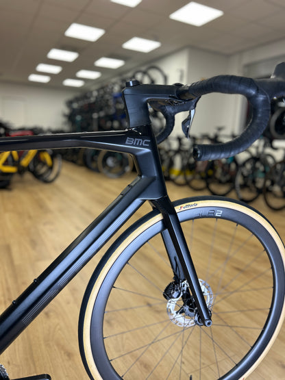 BMC RoadMachine 01 Di2 Carbon Road Bike