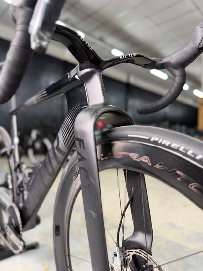 250km Factor ONE SRAM Red eTap Carbon Racefiets