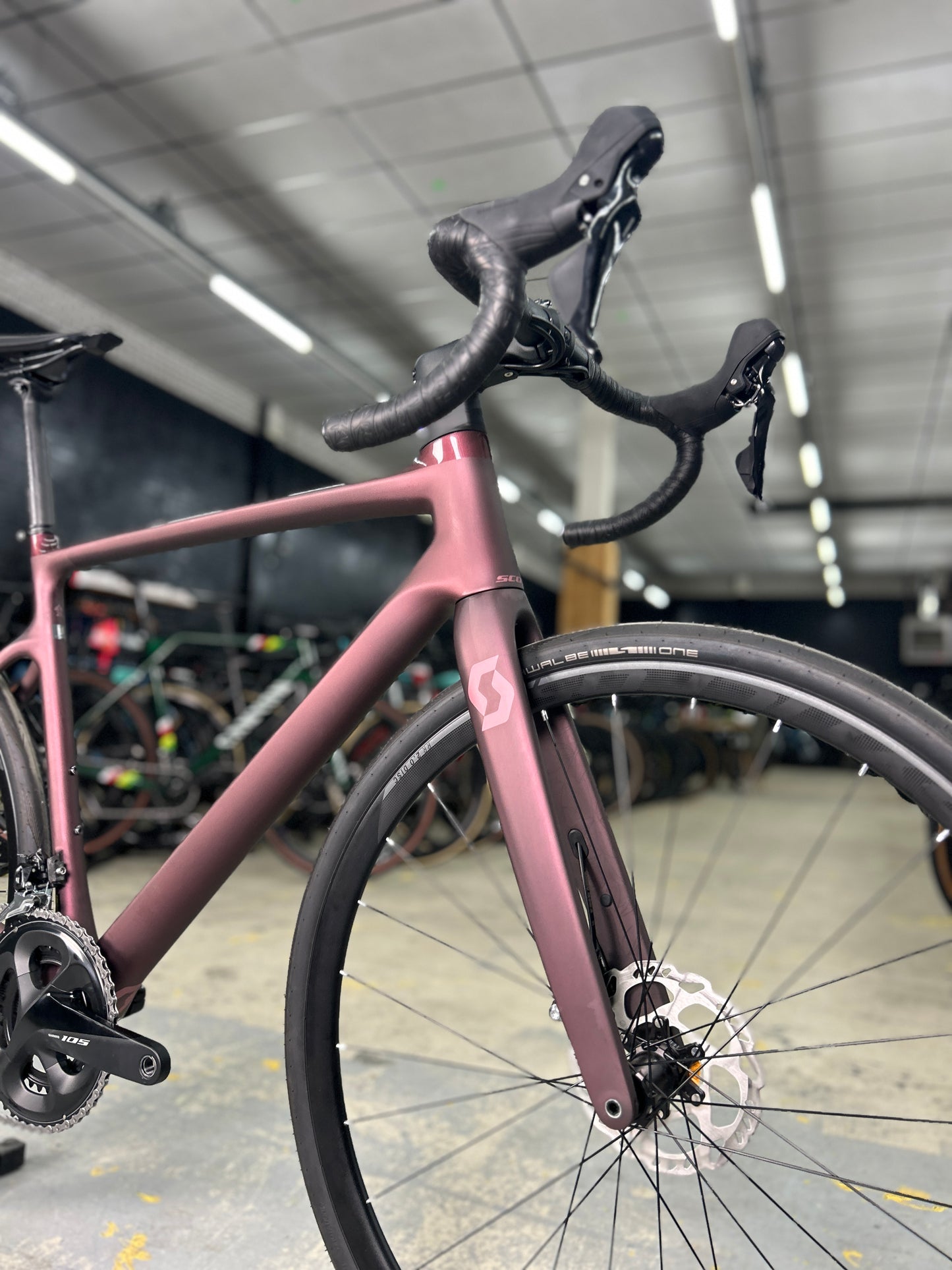 NEW Scott Contessa Addict 25 Carbon Road Bike