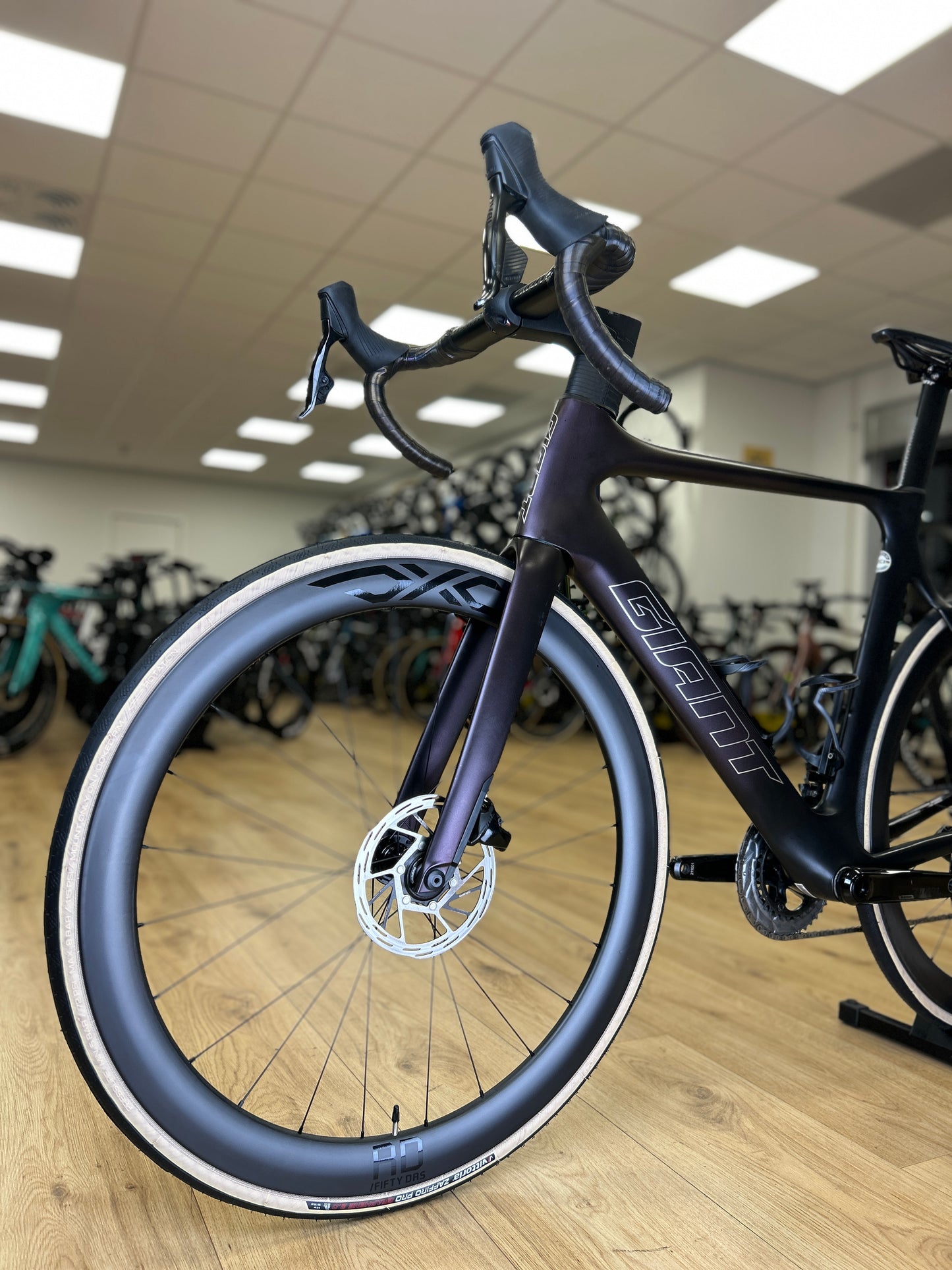 Giant Propel Advanced Pro 1 AXS Carbon Road Bike