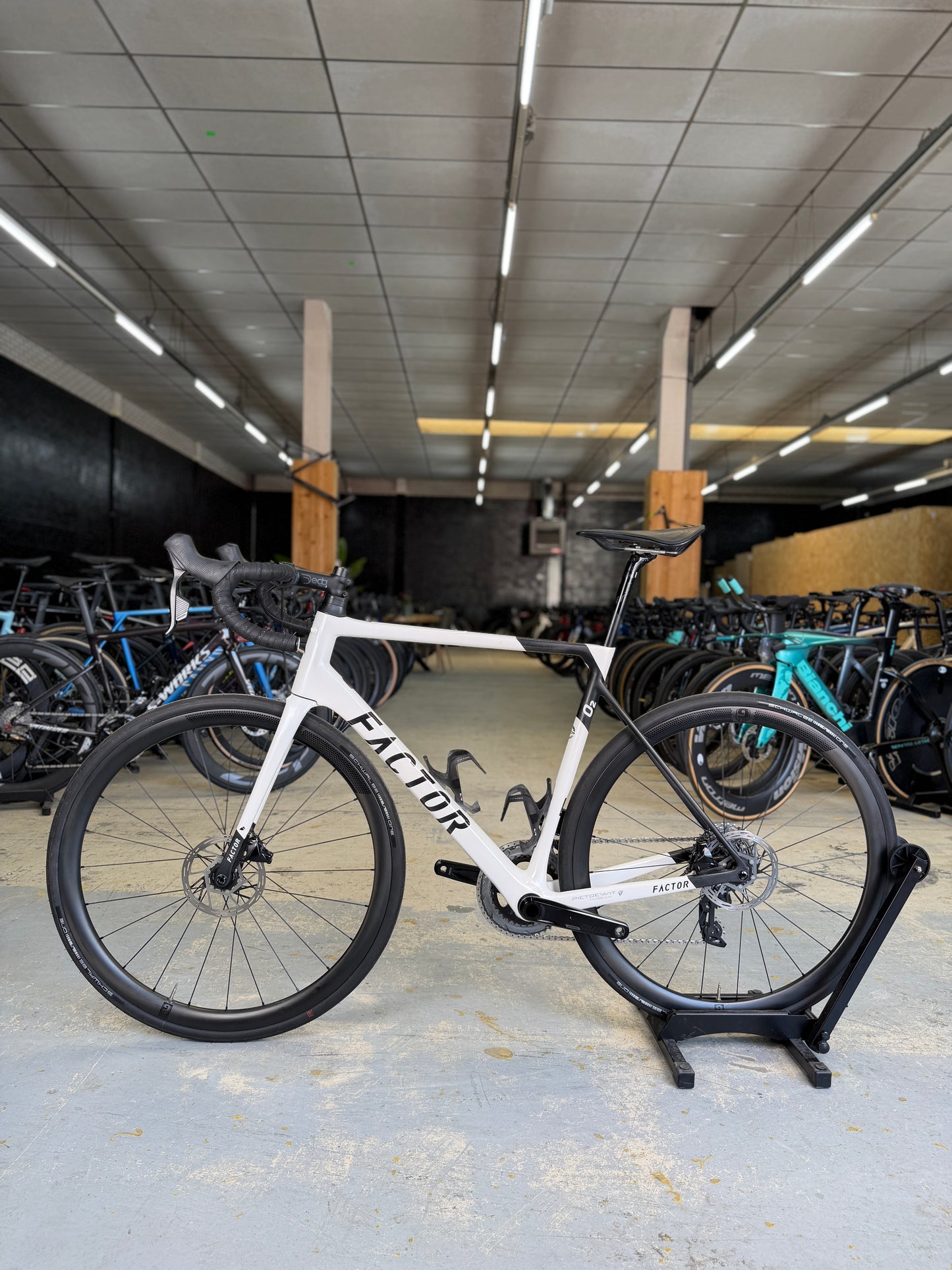 Factor O2 AXS Carbon Racefiets