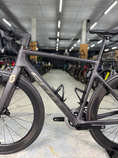 Scott Addict AXS Carbon Road Bike