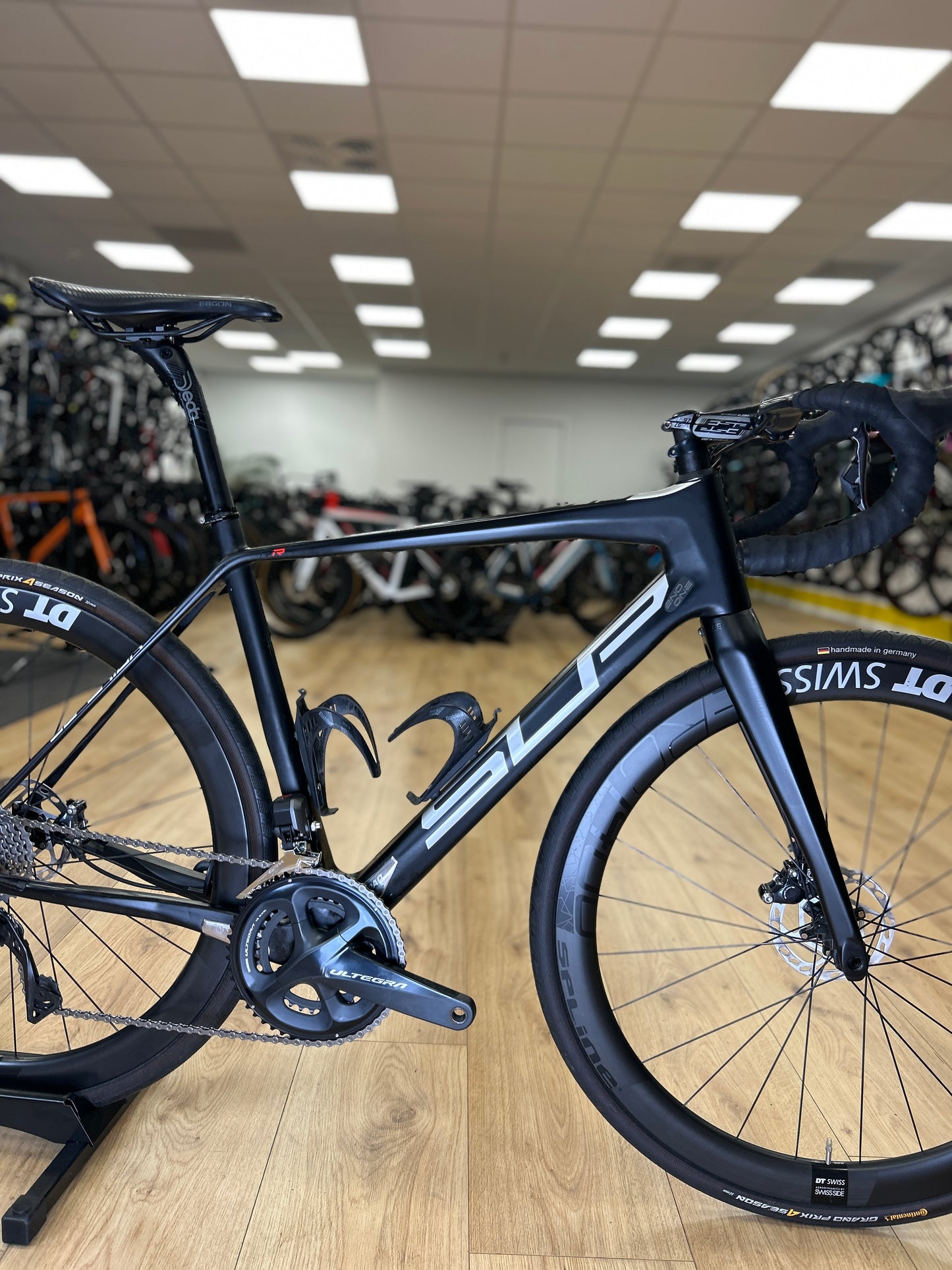 SUP X-Road Di2 Carbon Racefiets