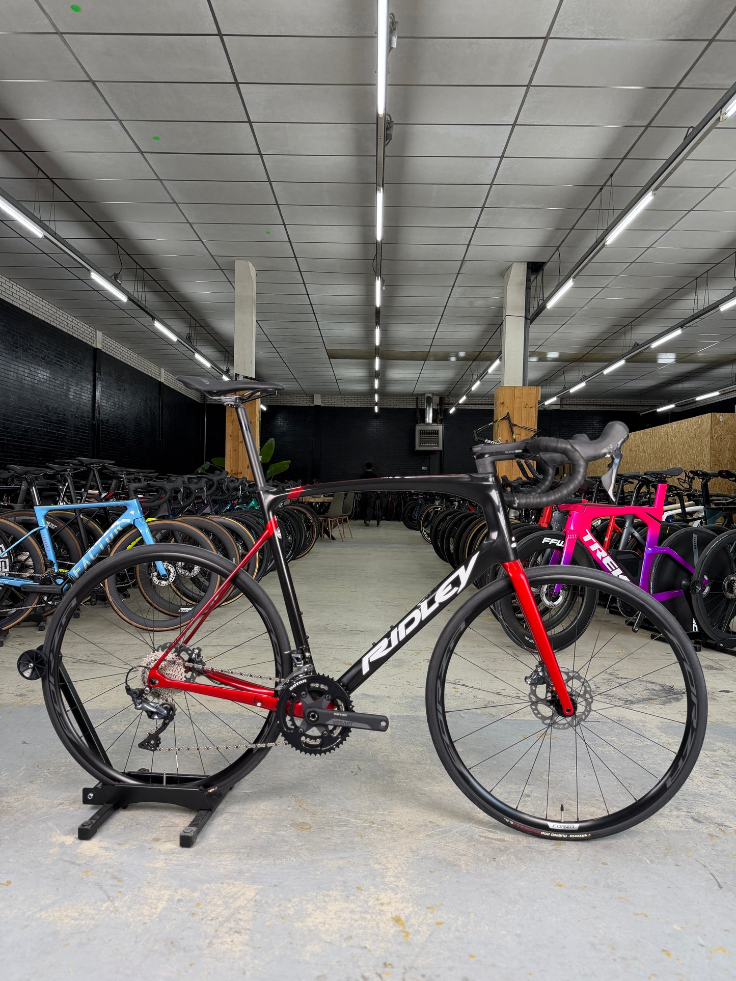 NIEUW Ridley Fenix SLiC Carbon Racefiets