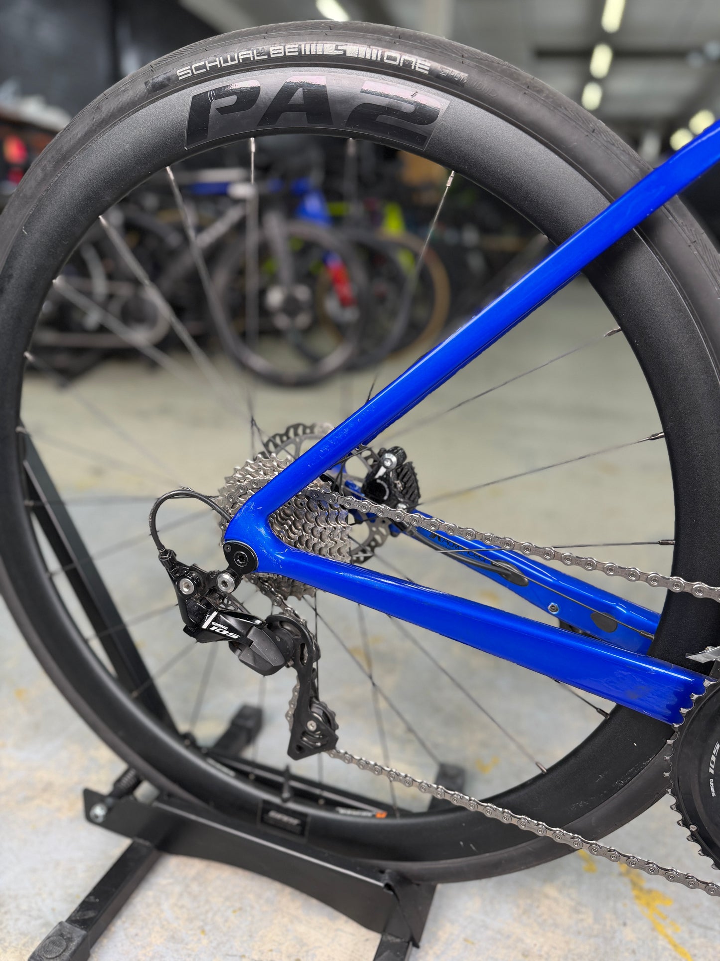 Giant Propel Advanced 2 Carbon Road Bike