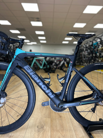 Bianchi Aria Disc Carbon Racefiets