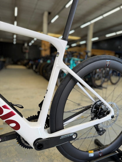 SHOWROOM Cervélo Caledonia-5 AXS Carbon Racefiets