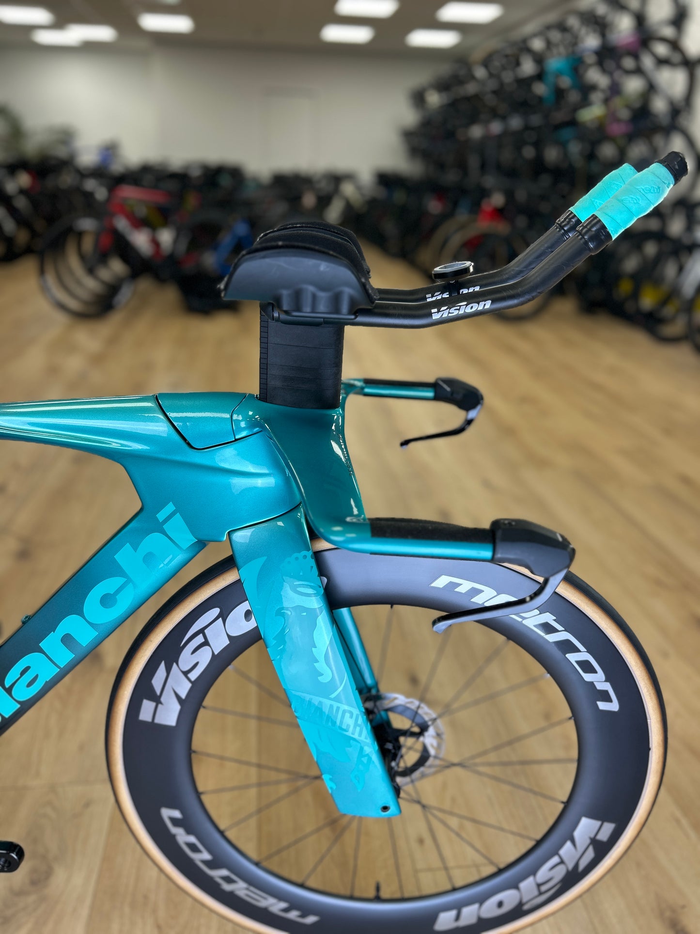 Bianchi Aquila RC Disc Di2 Carbon Racefiets