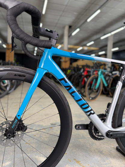 NIEUW Factor O2 Di2 Carbon Racefiets