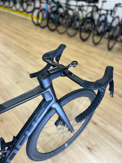 Focus Izalco Max 9.8 Di2 Carbon Racefiets