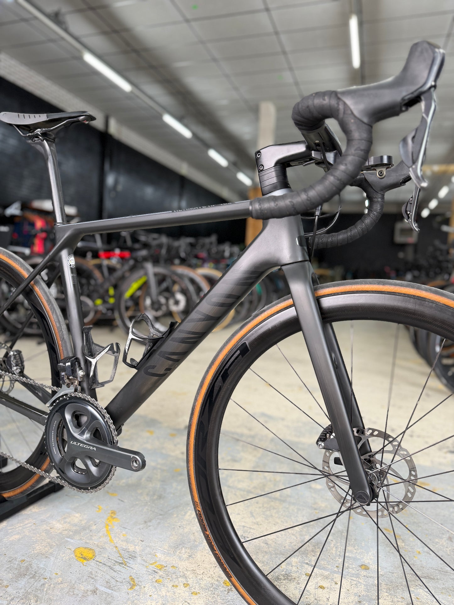 Canyon Ultimate SLX Di2 Carbon Racefiets