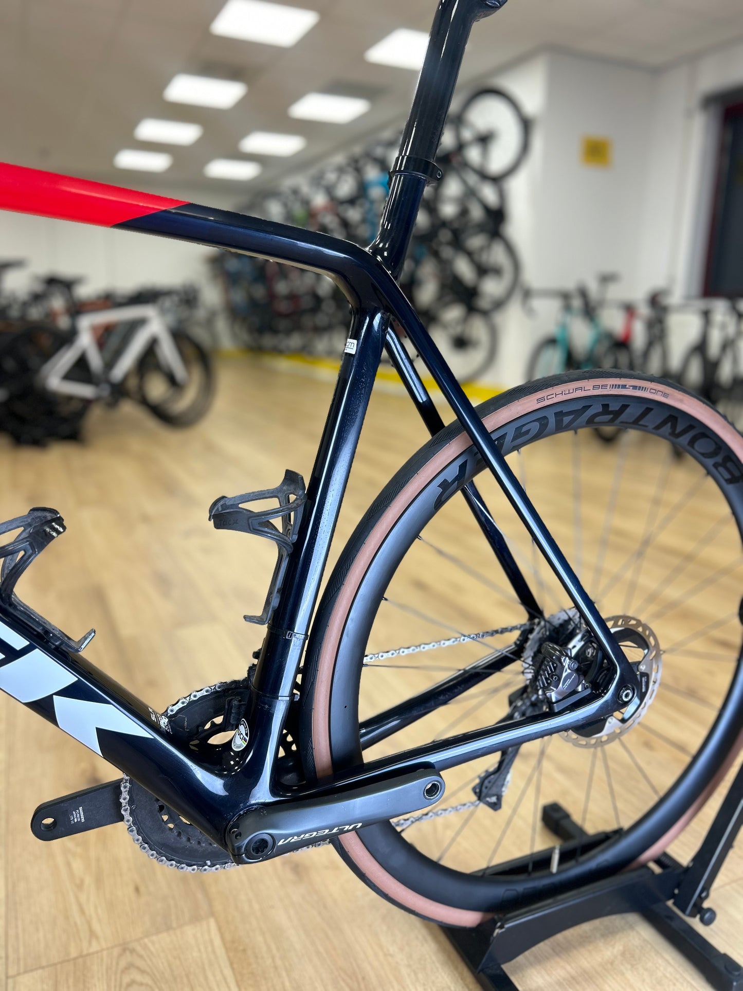 Trek Emonda SLR Di2 Carbon Racefiets MT60