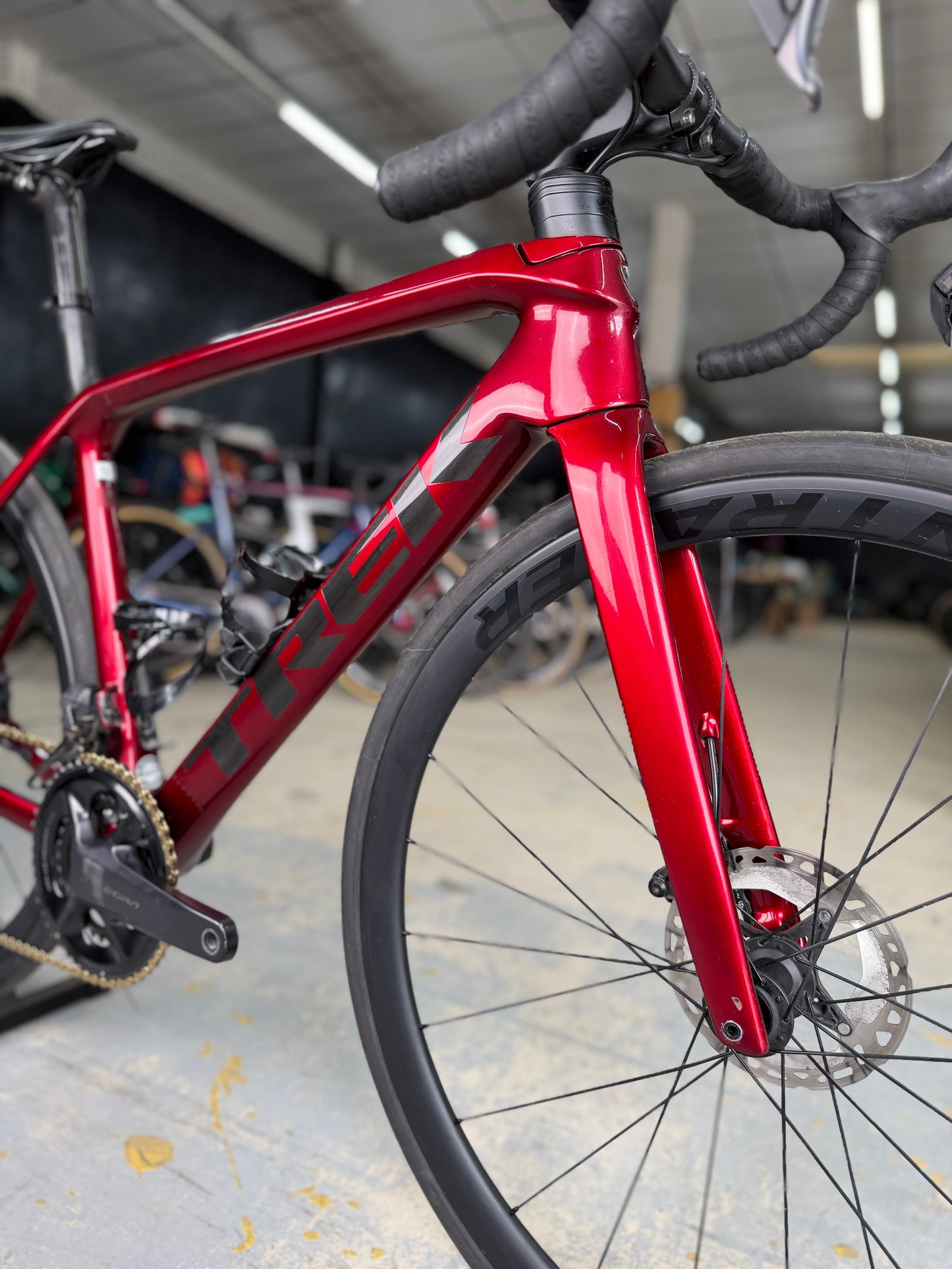 Trek Émonda SL6 Di2 Carbon Road Bike