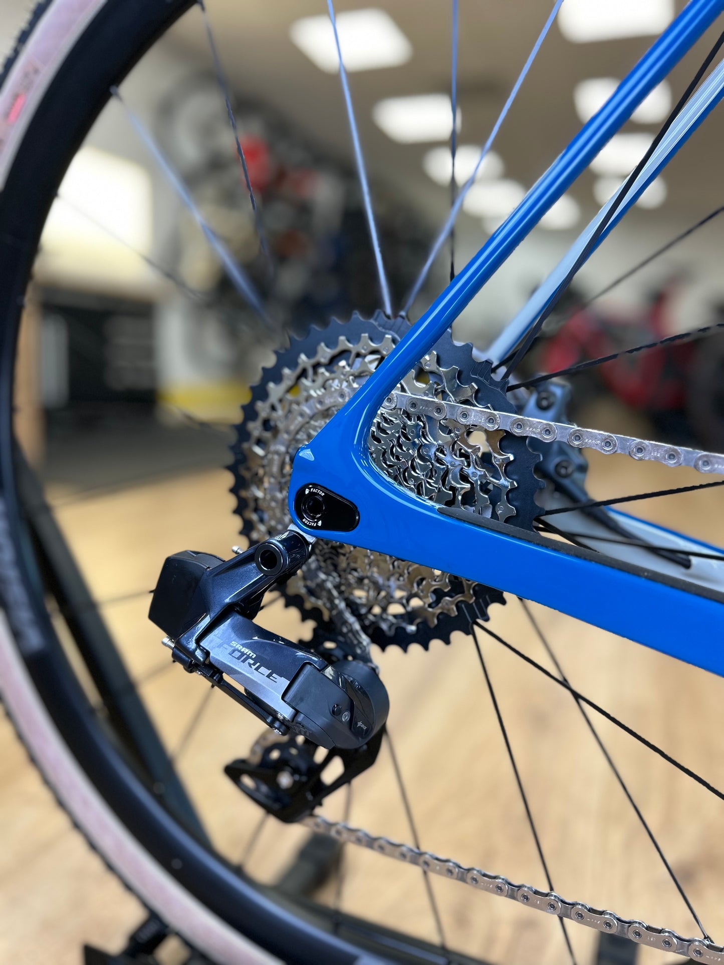 NIEUW FACTOR LS GRAVEL SRAM AXS POWERMETER