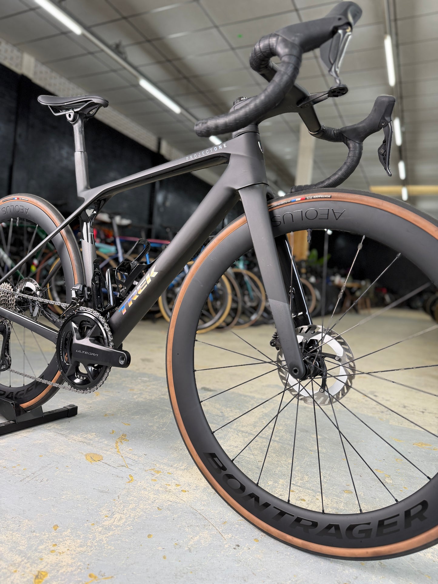 1000km Trek Madone SLR7 Di2 Carbon Racefiets