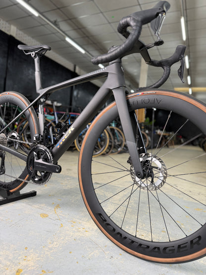 1000km Trek Madone SLR7 Di2 Carbon Racefiets