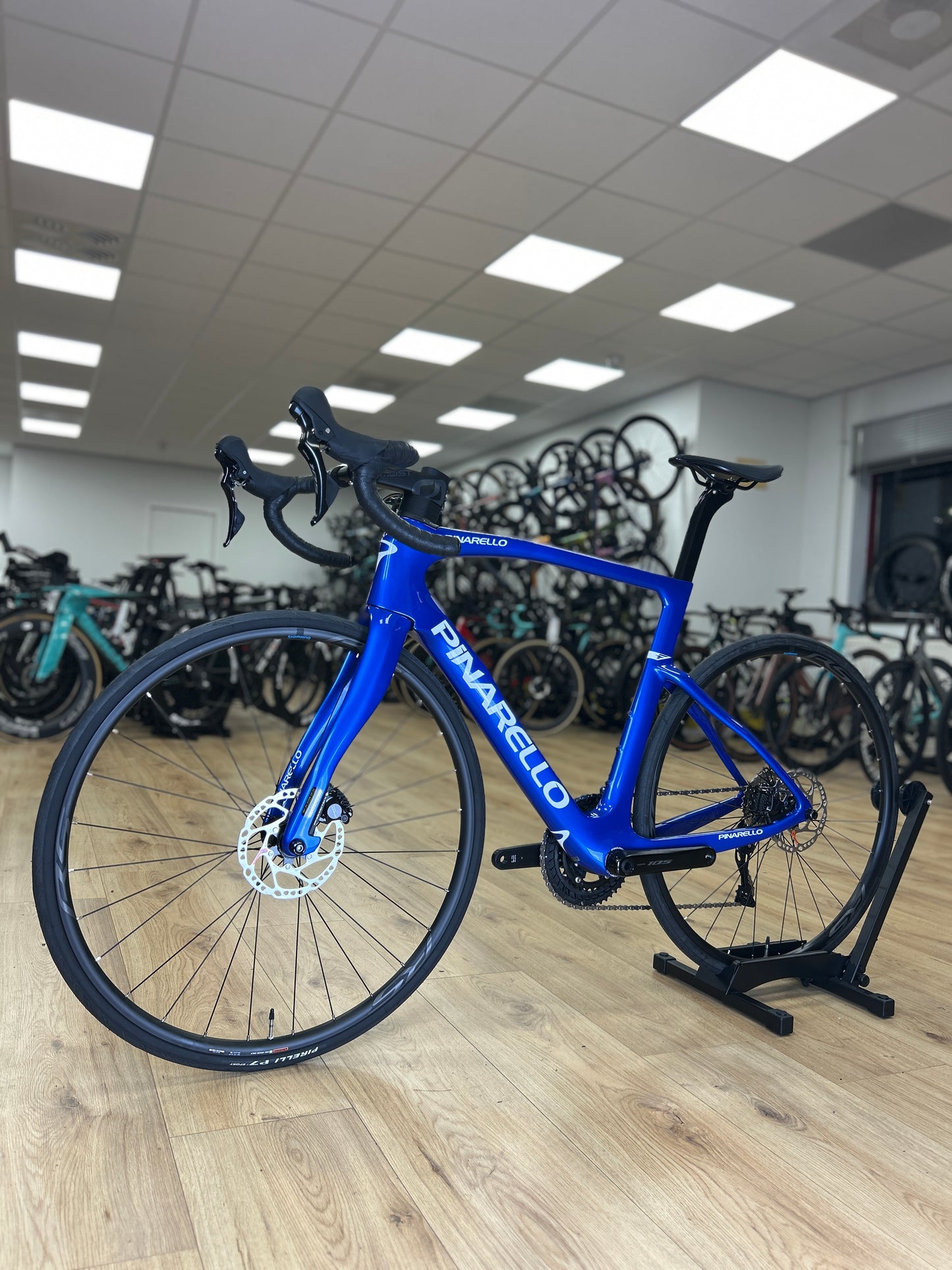 NEW 0km Pinarello F1 Carbon Race Bike