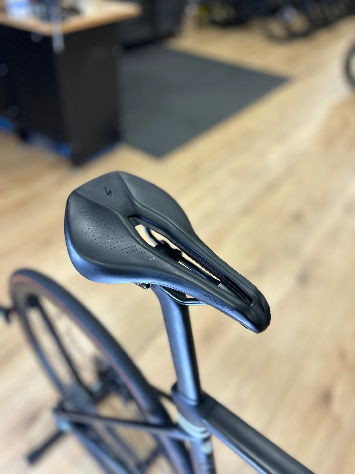 Specialized Roubaix Expert Di2 Carbon Road Bike