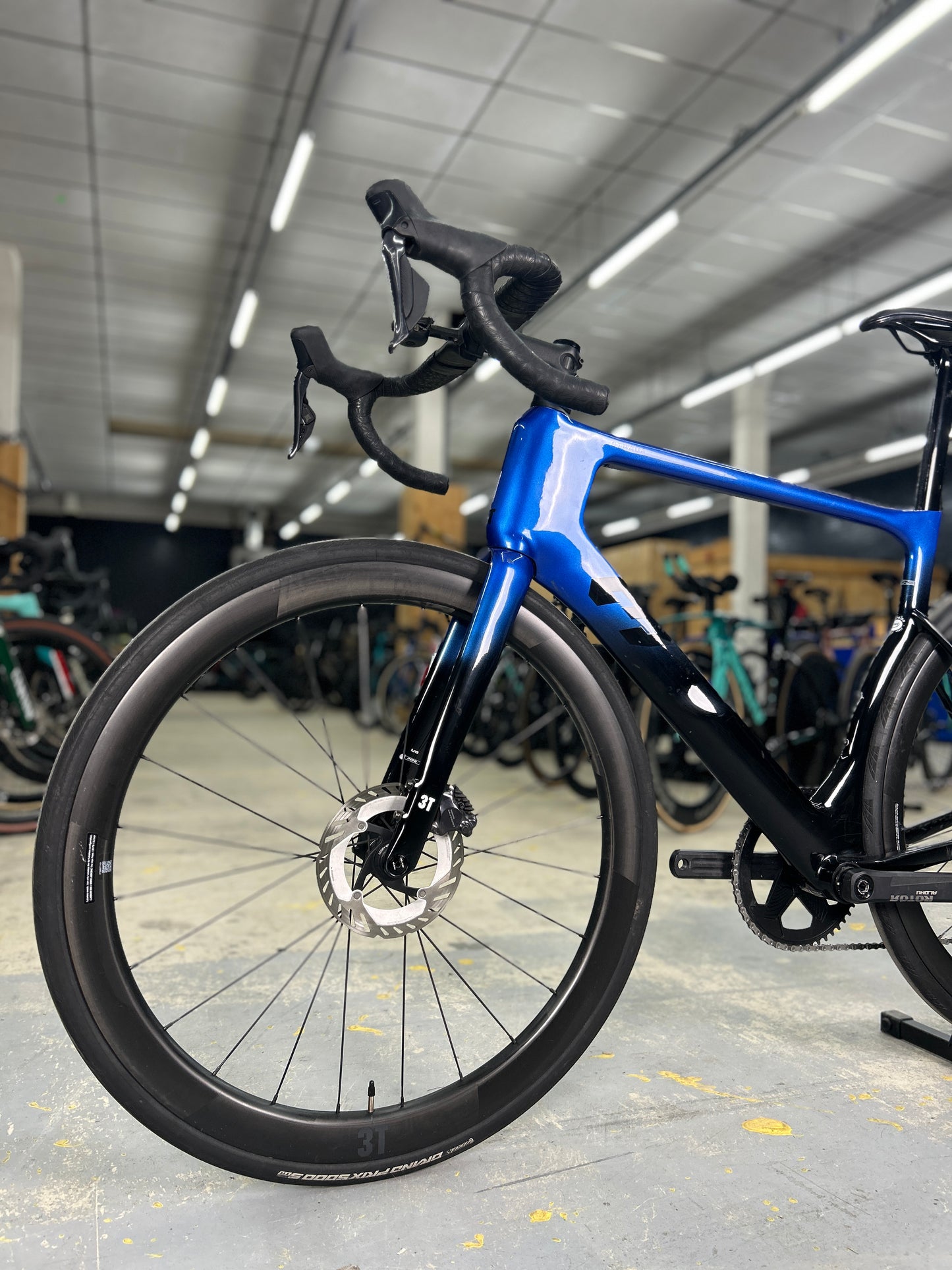 3T Strada Di2 Disc Carbon Racefiets