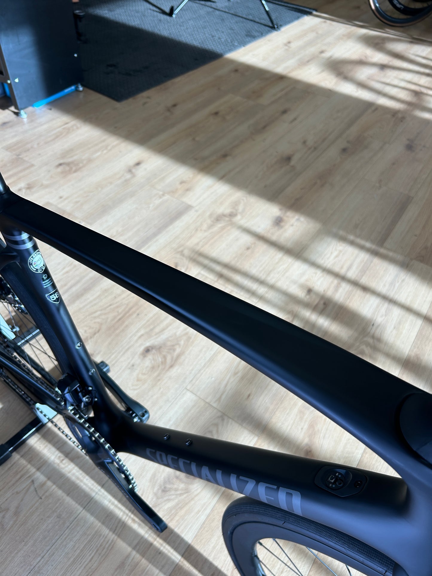 Specialized Roubaix Expert Di2 Carbon Road Bike