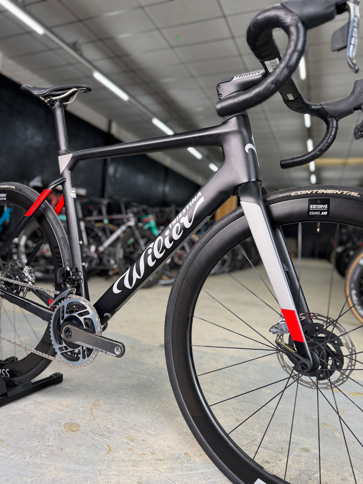 Wilier Filante SLR eTap Carbon Racefiets