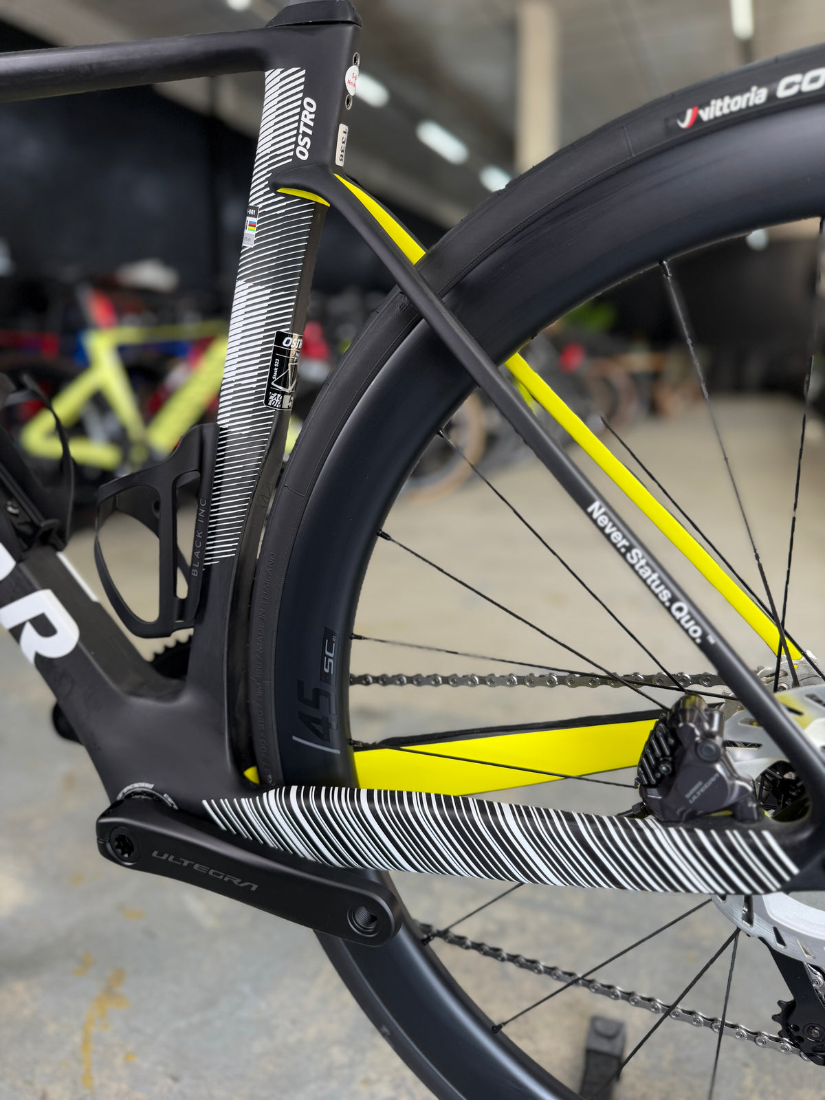 NIEUW Factor Ostro VAM Di2 Carbon Racefiets