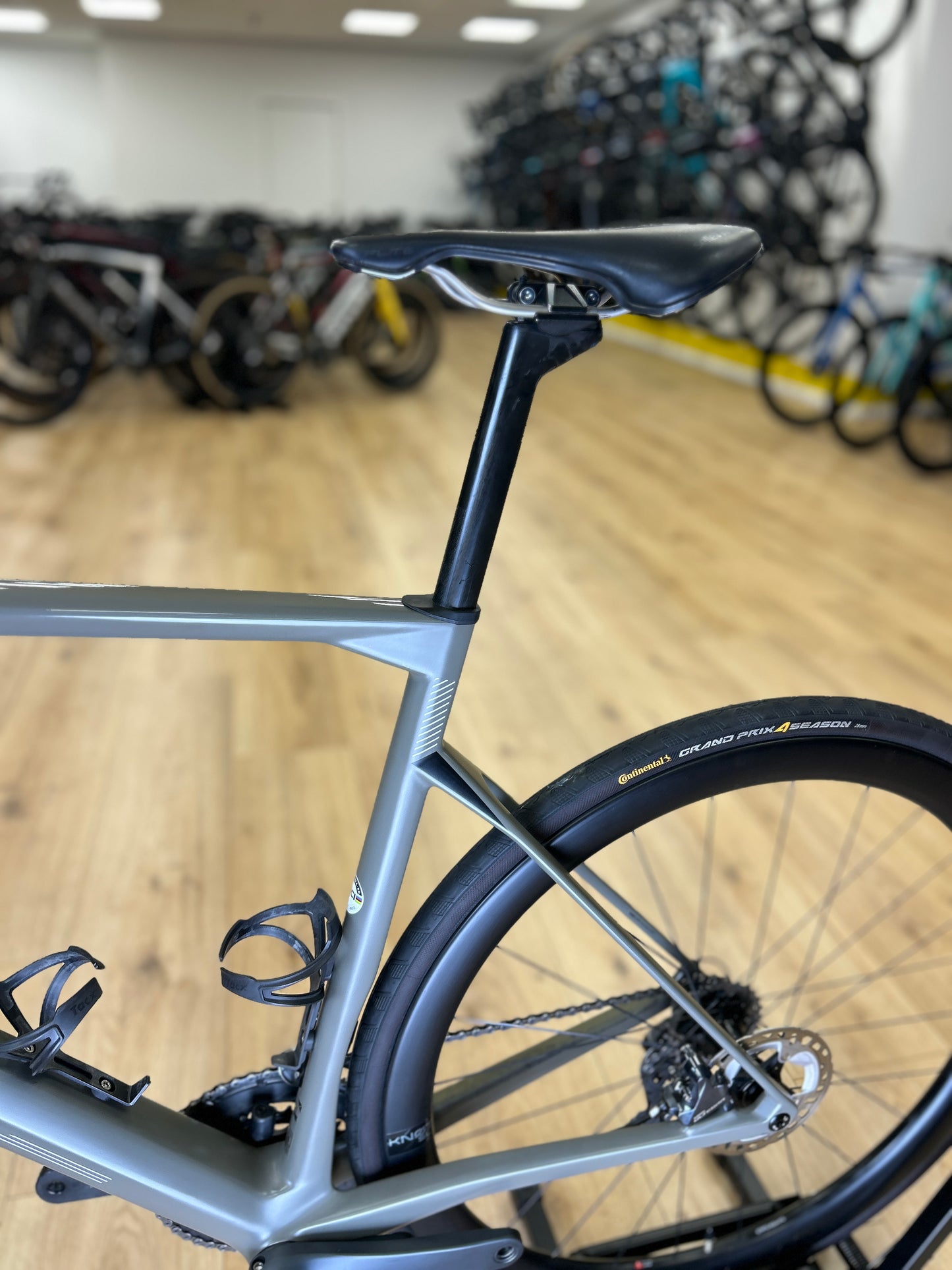 BMC Roadmachine 01 ONE Carbon Racefiets