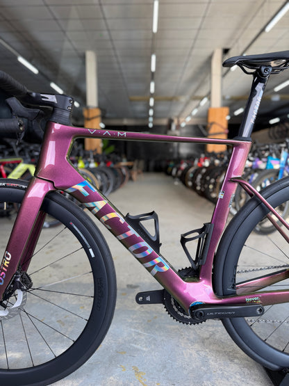 NIEUW Factor Ostro VAM Di2 Carbon Racefiets