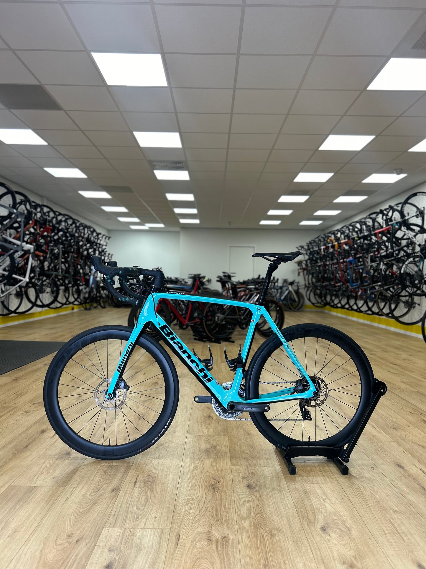 Bianchi Infinito CV Full Carbon Force AXS Racefiets