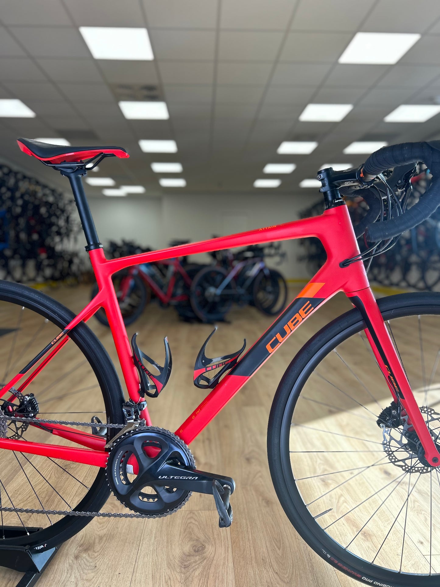 Cube Attain Carbon Ultegra Racefiets