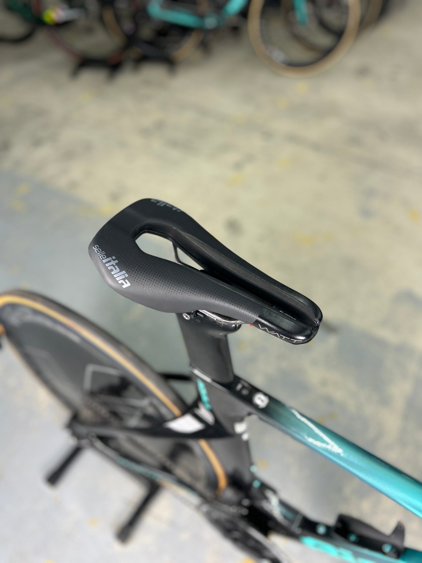 Bianchi Aquila RC Disc Di2 Carbon TT