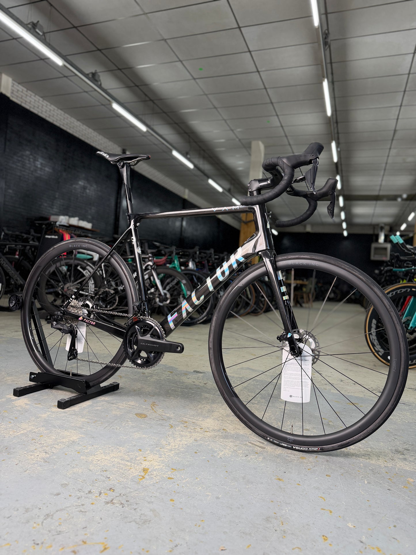 NIEUW Factor O2 VAM Di2 Carbon Racefiets