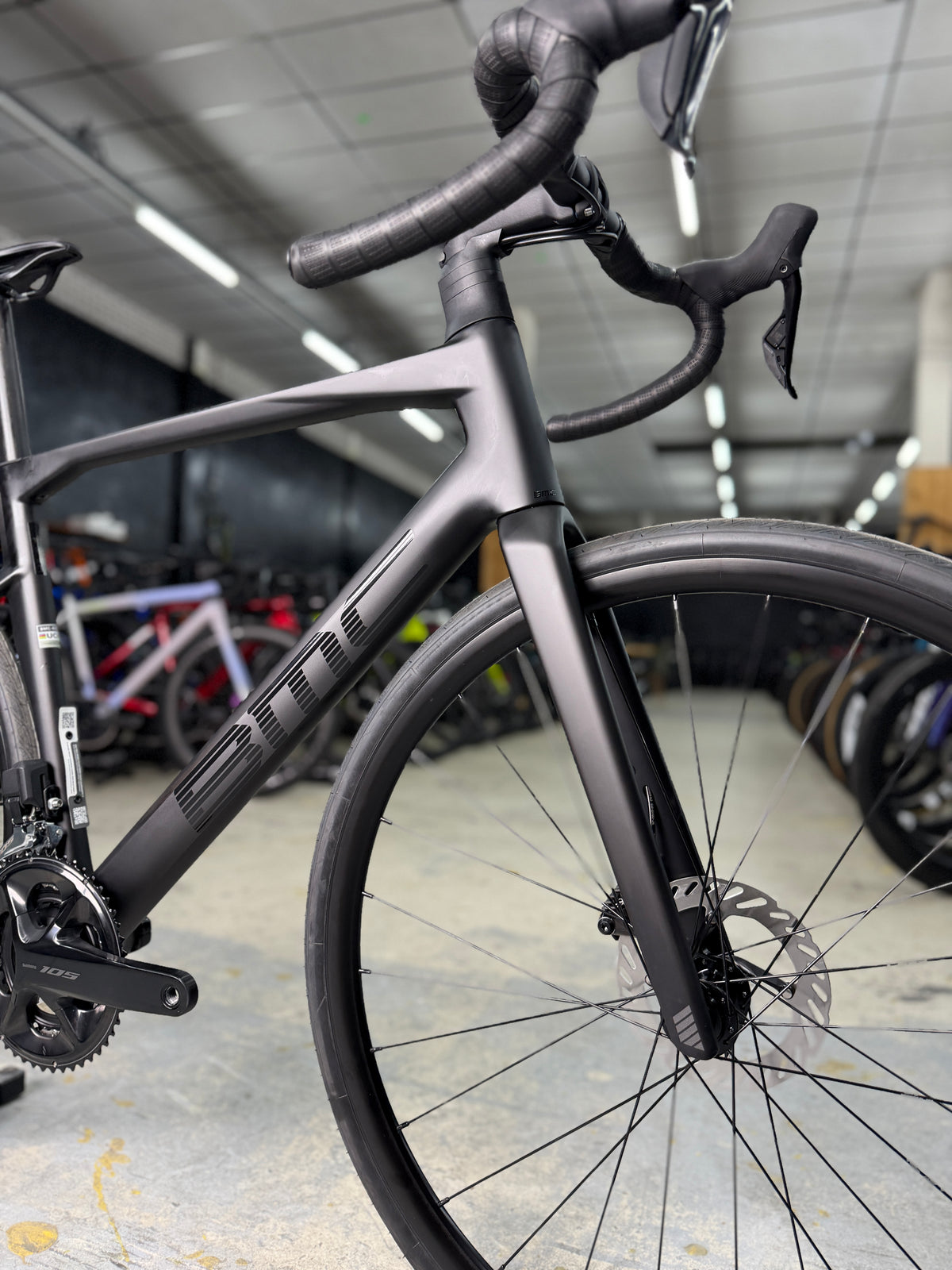 NIEUW BMC Roadmachine TWO Di2 Carbon Racefiets