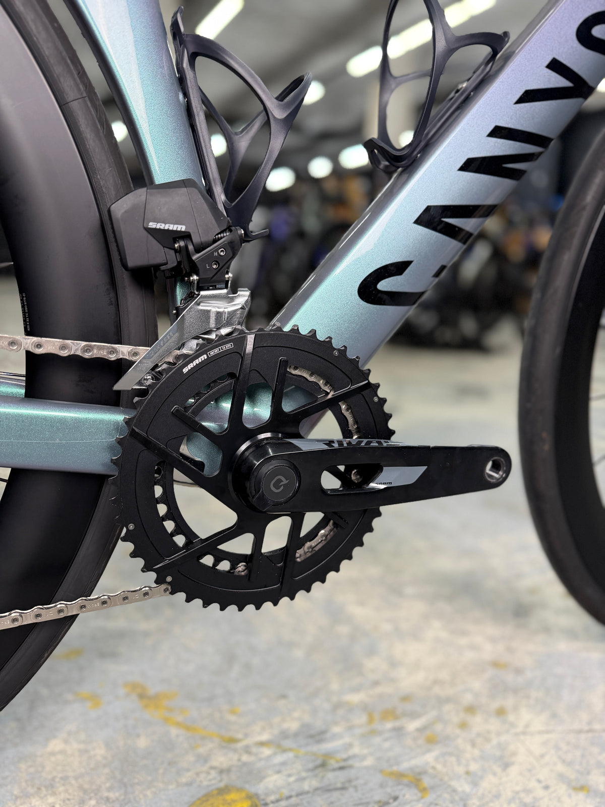 1000km Canyon Aeroad CF SLX AXS Carbon Racefiets