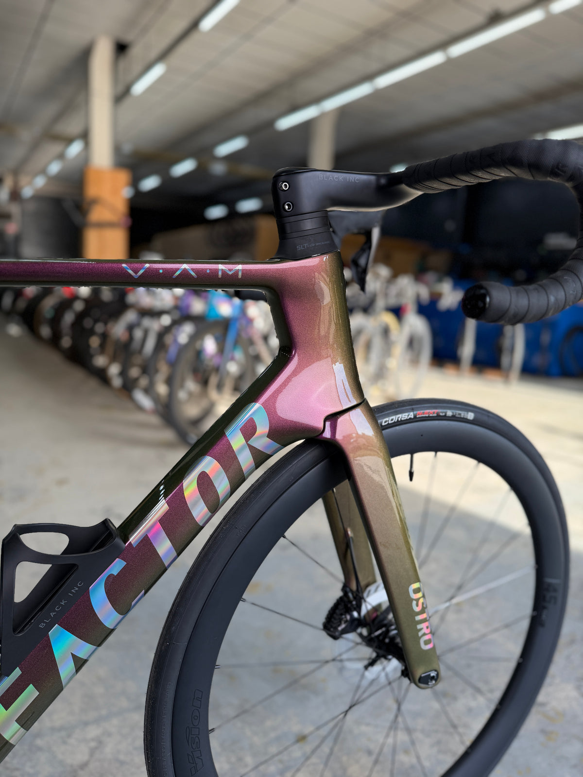 NIEUW Factor Ostro VAM Di2 Carbon Racefiets