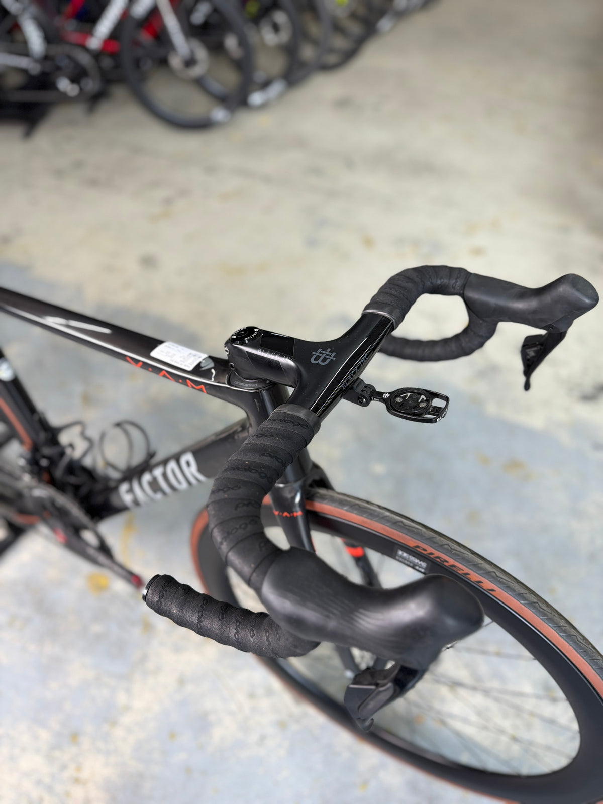 Factor O2 VAM Di2 Carbon Racefiets