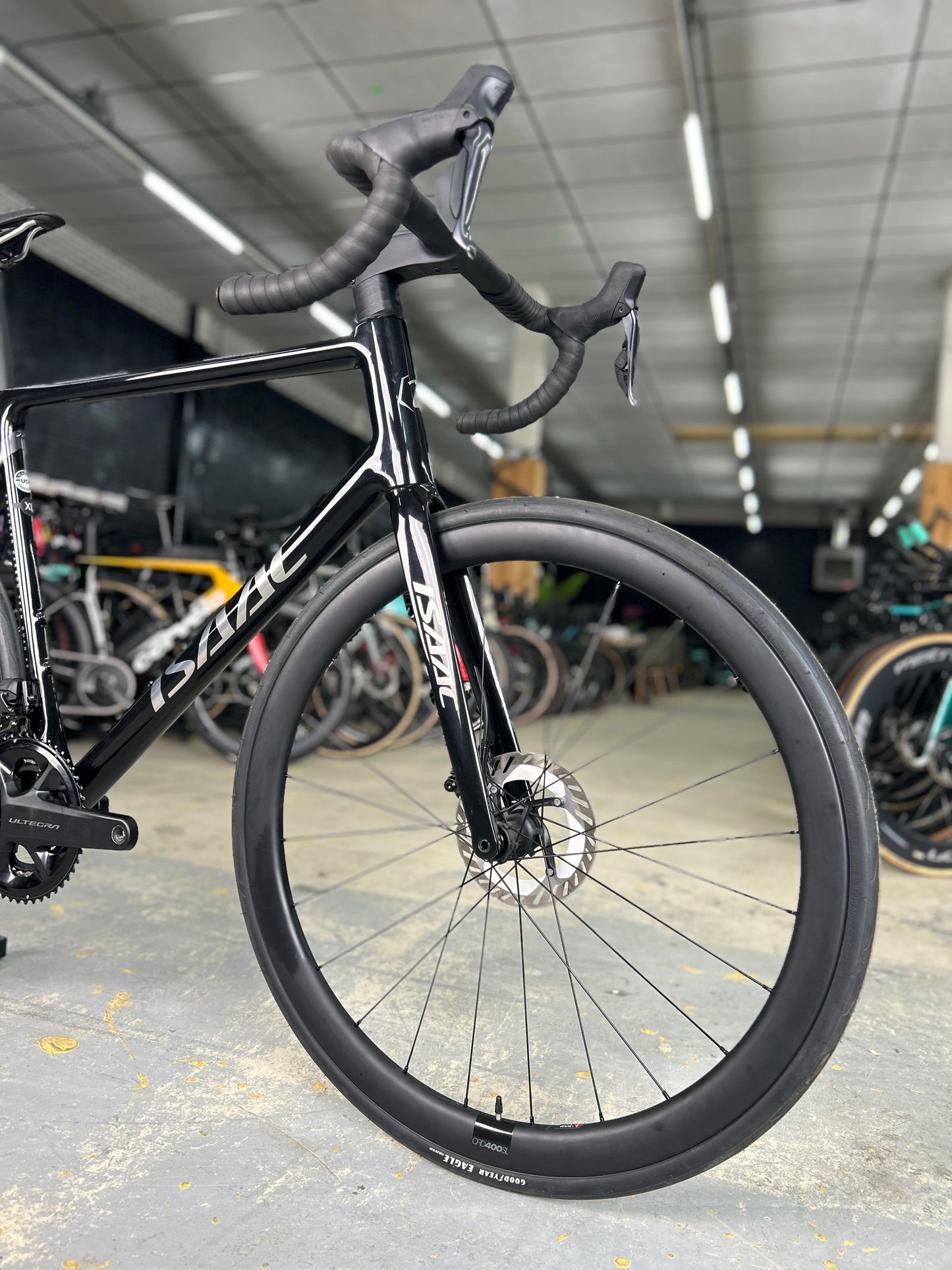 NIEUW Isaac Element Di2 Carbon Racefiets