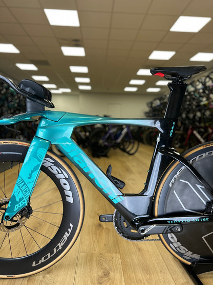 Bianchi Aquila RC Disc Di2 Carbon TT