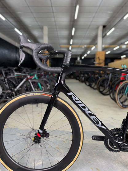 SHOWROOM Ridley Fenix SLiC Di2 Carbon Racefiets