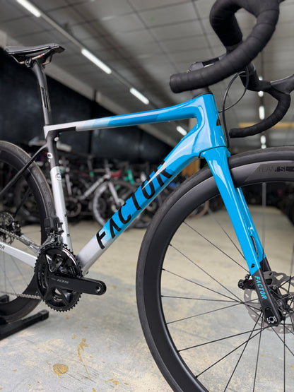 NIEUW Factor O2 Di2 Carbon Racefiets