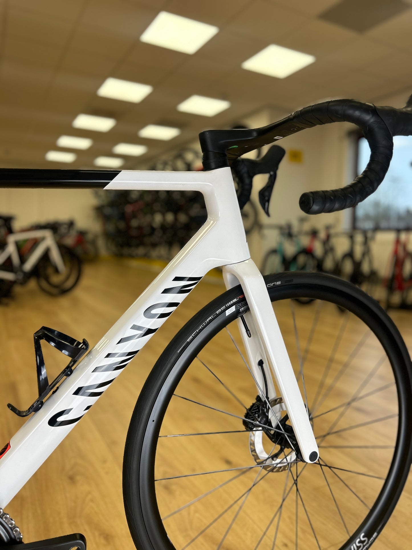 2024 500km Canyon Ultimate Di2 Carbon Racefiets