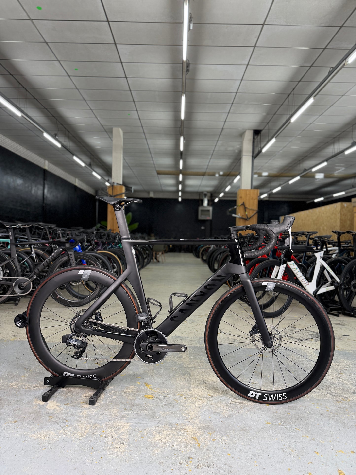 Canyon Aeroad CF SLX AXS Carbon Racefiets