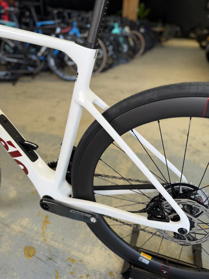 SHOWROOM Cervélo Caledonia-5 AXS Carbon Racefiets