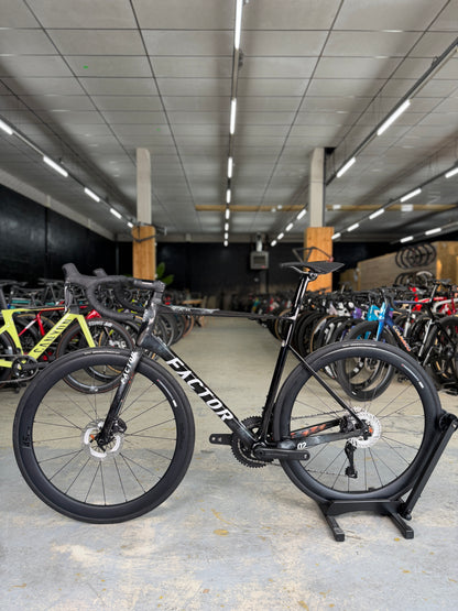 NIEUW Factor O2 VAM Di2 Carbon Racefiets