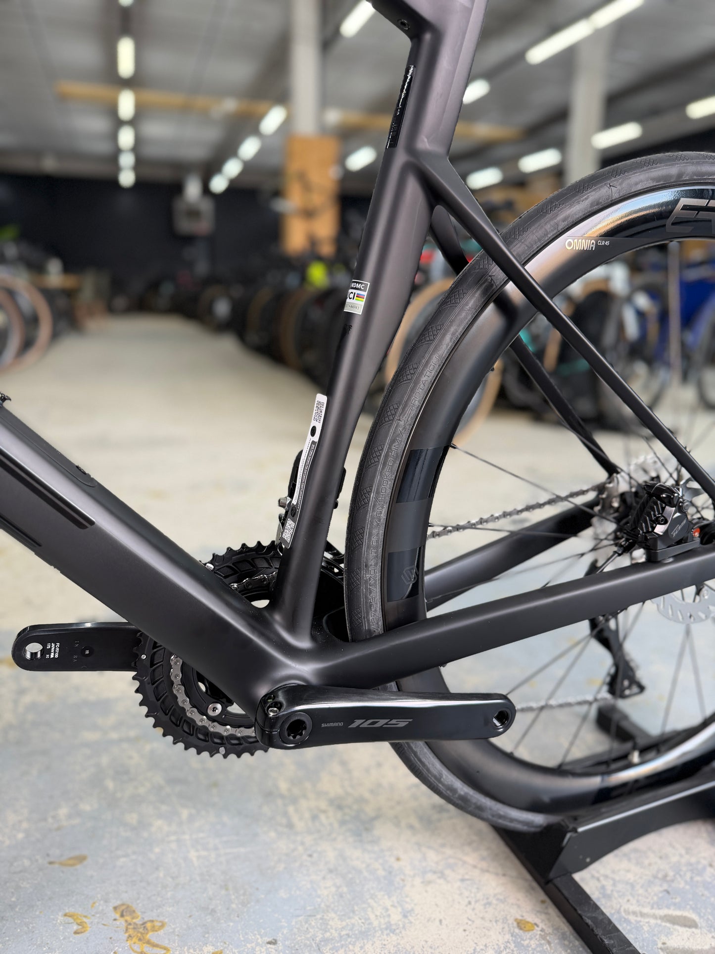 NIEUW BMC Roadmachine Di2 Carbon Racefiets