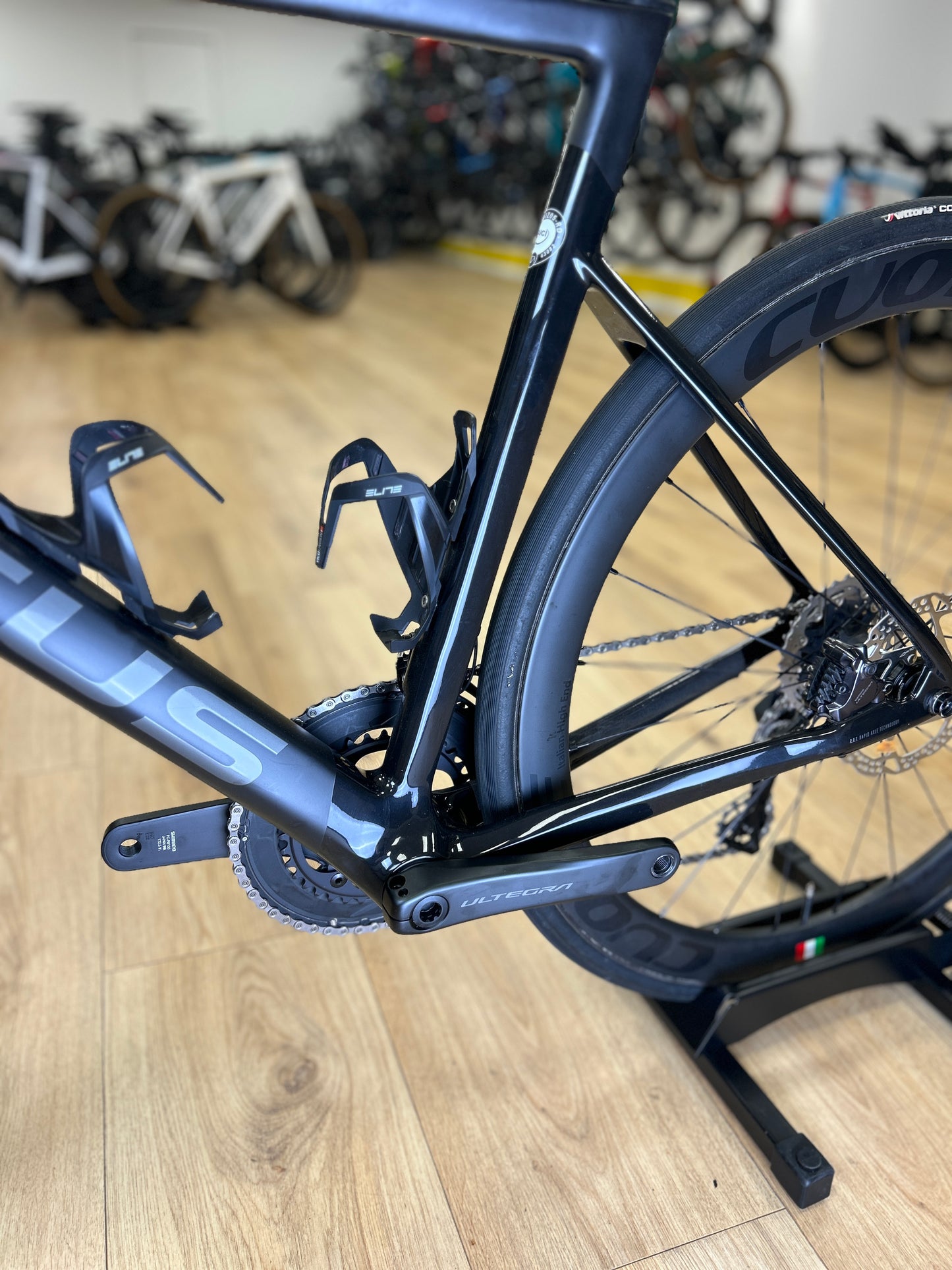 Focus Izalco Max 9.8 Di2 Carbon Racefiets